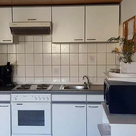 דירה Uns-to-hus-i